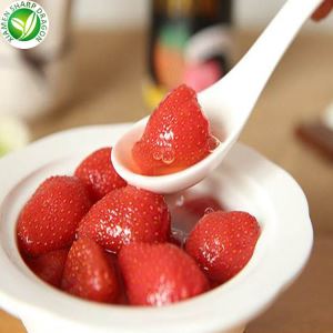 Fragole intere in scatola in sciroppo leggero